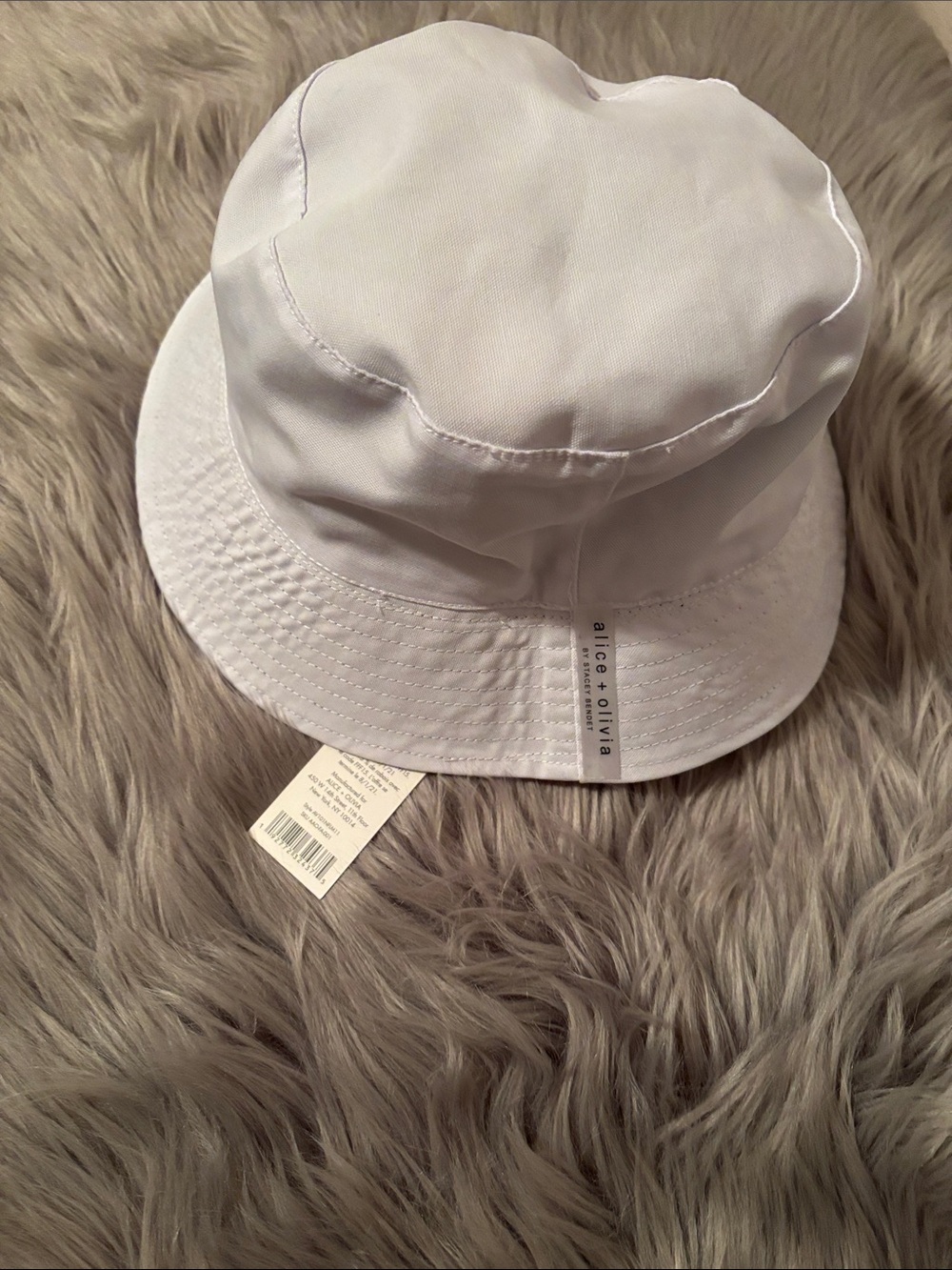 Alice & Olivia reversible Daisy Bucket Hat - Picture 4 of 4